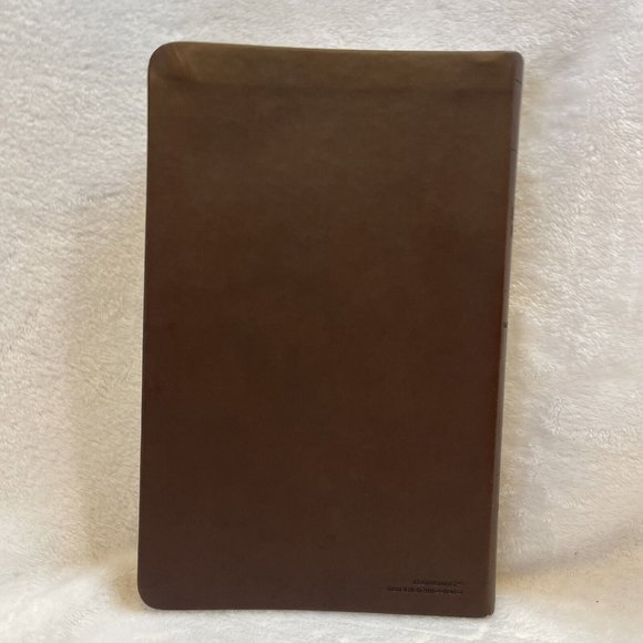 Holy Bible : New International Version, Chocolate Leathersoft‎ Value Thinline - Picture 2 of 12